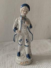 statuina in ceramica o porcellana vintage