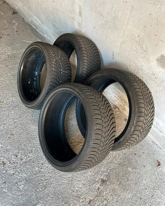 gomme Falken Eurowinter HS01 235/35 R19 91W