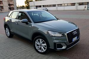 Audi Q2 30 TDI S tronic Identity Black