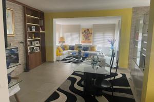 Casa indipendente su 3 livelli con 3 appartamenti