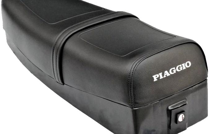 Sella nera lunga Scritta Piaggio con serratura Ves