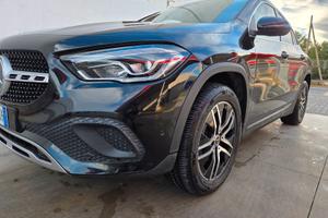 Mercedes Benz GLA 200 Sport automatica