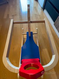 Cavallo a dondolo in legno