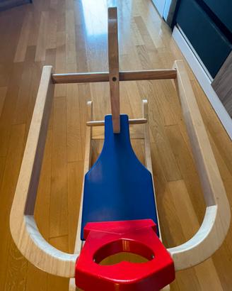Cavallo a dondolo in legno