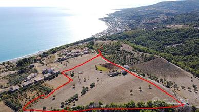 Terreno lottizzato, una veranda sul mare