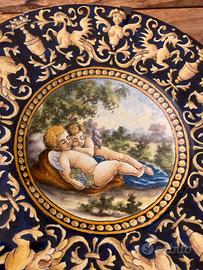 Grande piatto in maiolica policroma