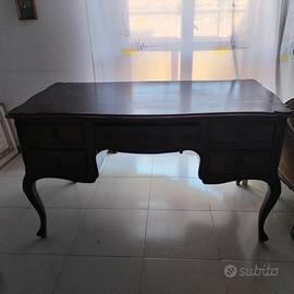 Scrivania in legno massello