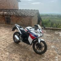 Honda cbr 125