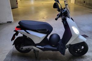 Scooter piaggio 1 active elettrico