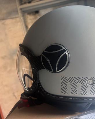 Casco momo design