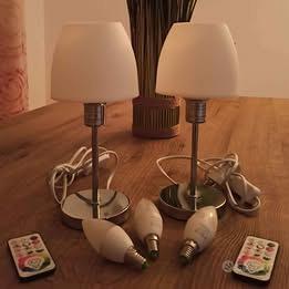 Coppia di abat jour + 3 lampadine led  telecomando