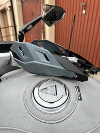 Paramani universali moto