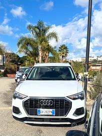 Audi Q3 35 TDI S tronic Business Advanced