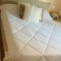 Camera da letto e divano