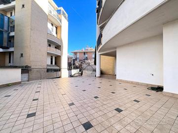 3 LOCALI A MONTEROTONDO