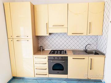 Cucina completa con elettrodomestici - 280cm