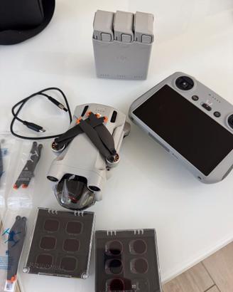 DJI Mini 3 Pro Fly More Combo + 2 kit filtri Freew