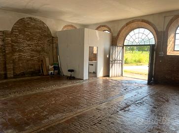 MAGAZZINO / GARAGE 100 mq