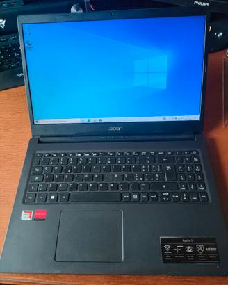 Portatile Acer Aspire 3 – AMD A9 / 8 GB RAM