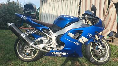 Yamaha R1 1999