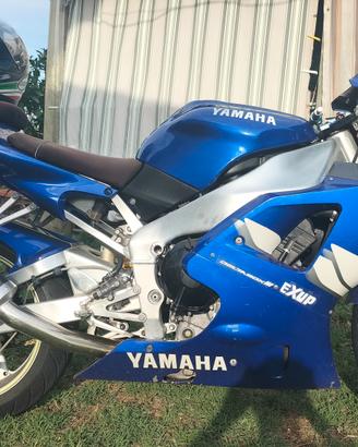 Yamaha R1 1999