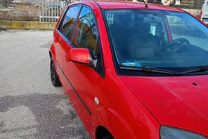 Ford Fiesta 2005 NEOPATENTATI