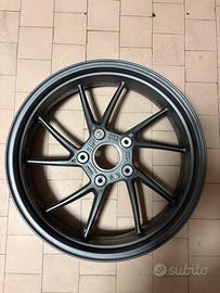 Cerchio in lega posteriroe per bmw r1200gs