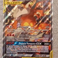 Reshiram e Charizard GX Alleati carta XXL