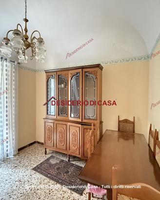 Casa, Pettineo.