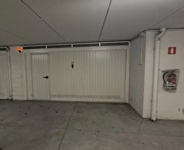 Grande garage zona Piazza Adriano - Bolzano