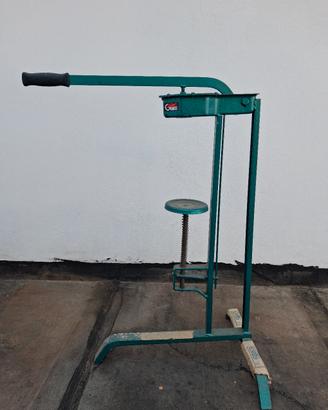 tappabottiglie manuale