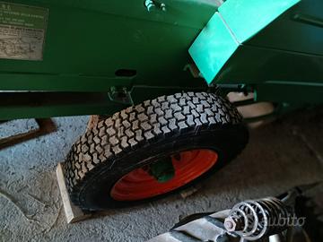 Pressa raccoglitrice