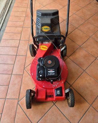 Rasaerba motore a scoppio