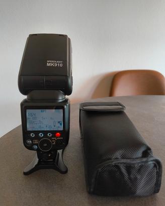 Flash meike MK-910 per Nikon 