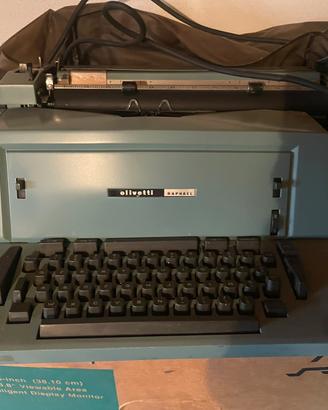Macchina da dcrivere vintage anni 60