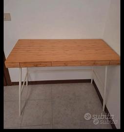 Ikea scrivania