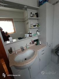 Mobile bagno con ripiano in granito