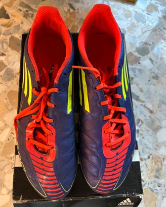 Scarpini calcetto con tacchetti