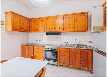 Cucina in pino massello