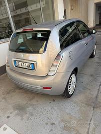 Fiat lancia Y