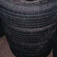 5 cerchi e gomme fuoristrada 