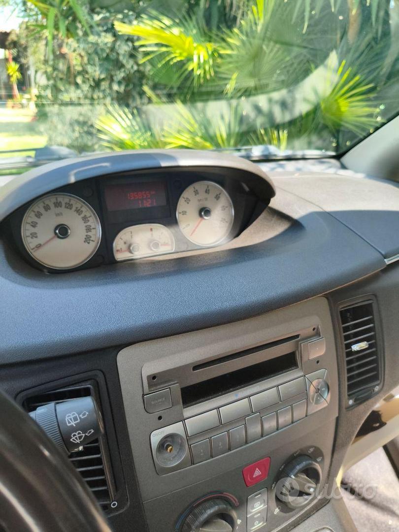 Lancia Musa 2006 photo 5