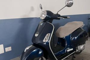 Vespa GTS250i.e