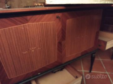 mobile da soggiorno con specchio anni 60