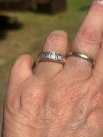 Anello in oro giallo e diamanti baguette