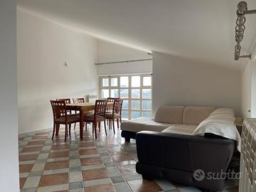 Trivano ultimo piano arredato