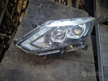 Faro - Fanale Anteriore Sx Nissan Quashqai 2016