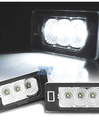 LUCI TARGA AUDI Q5 A4 A5 A1 TT VOLKSWAGEN VW PASSA