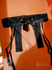 Reggicalze in pizzo nero