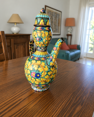Brocca in ceramica dipinta a mano